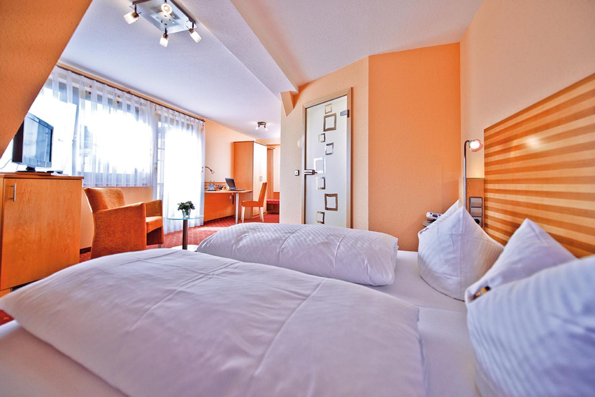 Danner'S Hotel Loewen Marschalkenzimmern Екстер'єр фото